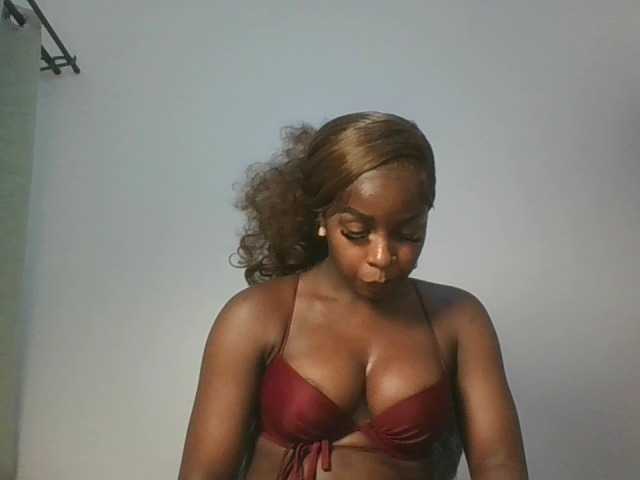 Sexykitten1 live cam on BongaCams