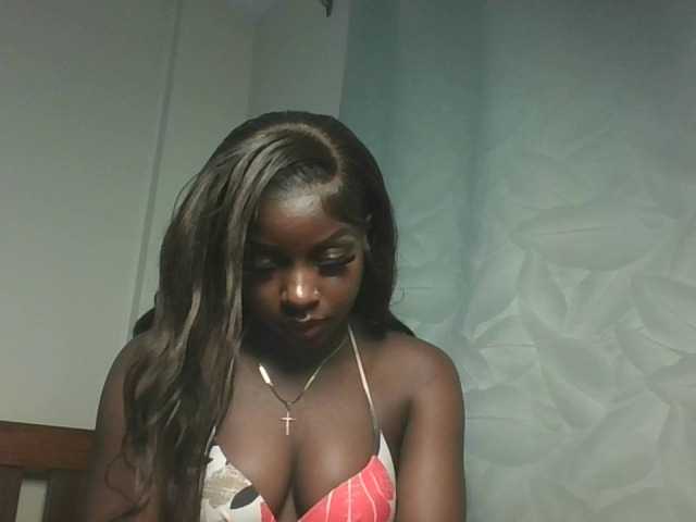 Sexykitten1 live cam on BongaCams
