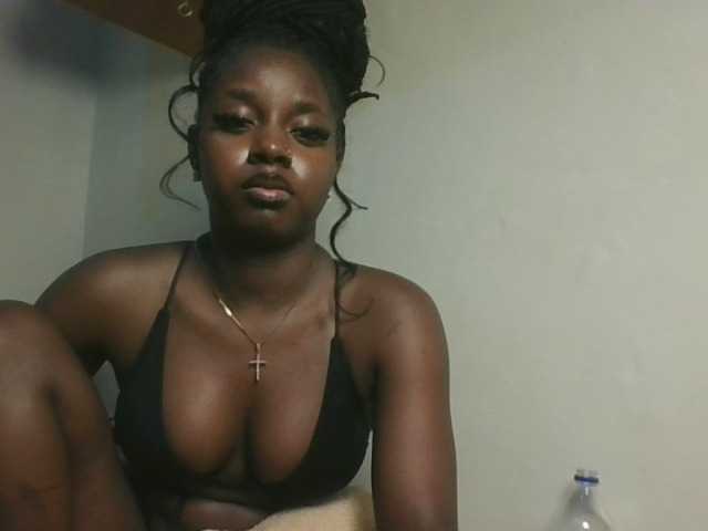 Sexykitten1 live cam on BongaCams