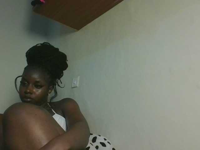 Sexykitten1 live cam on BongaCams