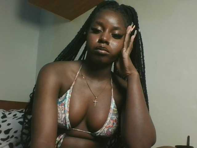 Sexykitten1 live cam on BongaCams