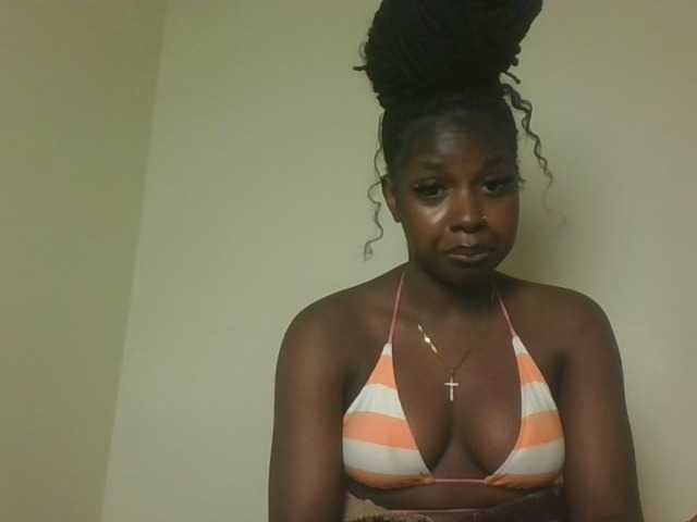 Sexykitten1 live cam on BongaCams