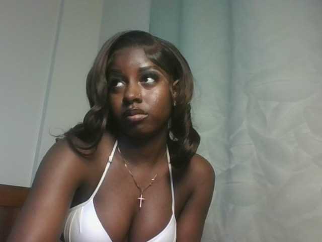 Sexykitten1 live cam on BongaCams