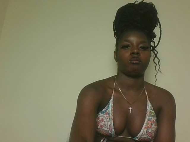 Sexykitten1 live cam on BongaCams