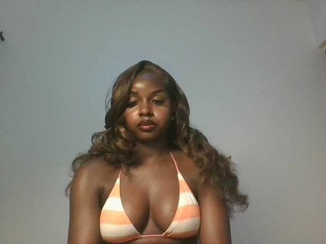 Sexykitten1 live cam on BongaCams