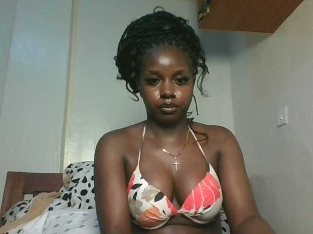 Sexykitten1 live cam on BongaCams