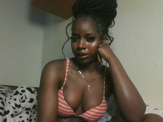 Sexykitten1 live cam on BongaCams