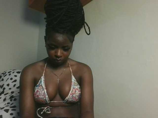 Sexykitten1 live cam on BongaCams