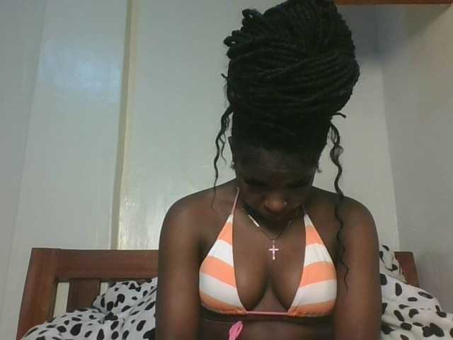 Sexykitten1 live cam on BongaCams