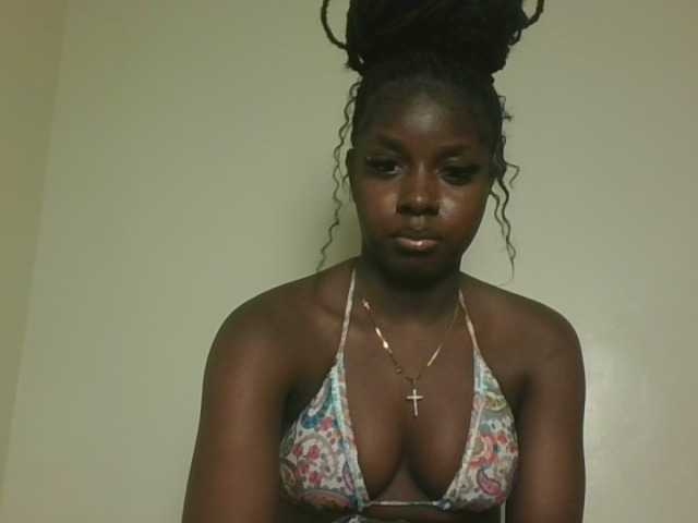 Sexykitten1 live cam on BongaCams