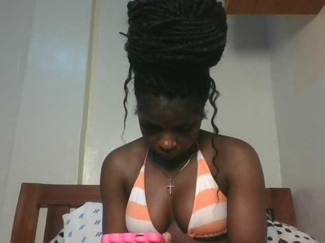 Sexykitten1 live cam on BongaCams