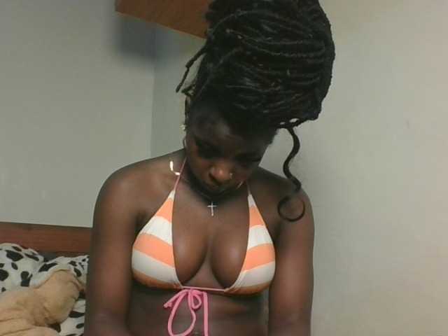 Sexykitten1 live cam on BongaCams