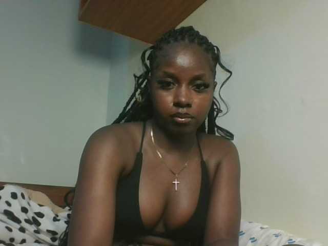 Sexykitten1 webcam