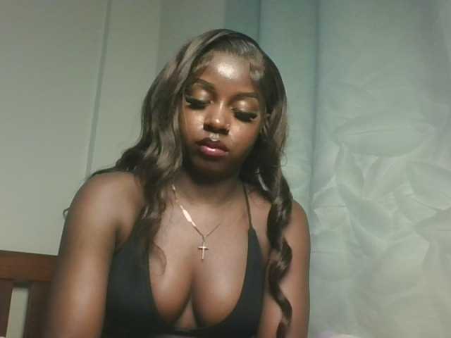 Sexykitten1 live cam on BongaCams