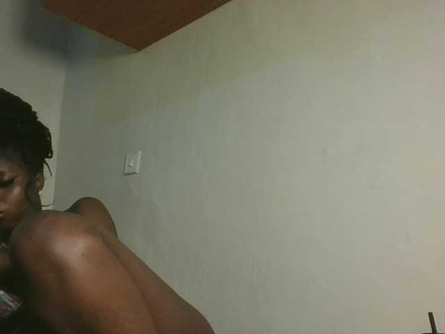 Sexykitten1 live cam on BongaCams