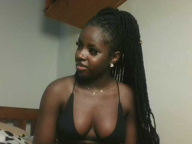 Sexykitten1 live cam on BongaCams