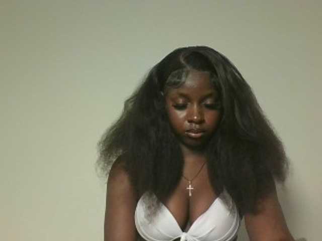 Sexykitten1 live cam on BongaCams