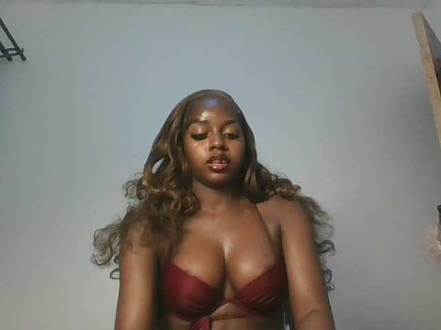 Sexykitten1 live cam on BongaCams
