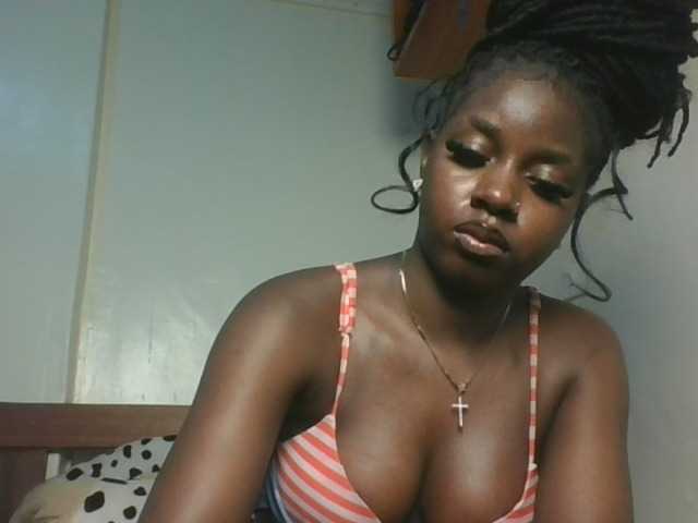 Sexykitten1 live cam on BongaCams