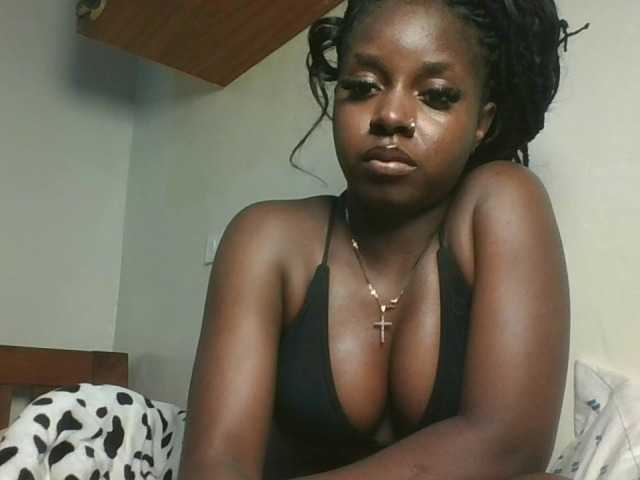 Sexykitten1 live cam on BongaCams