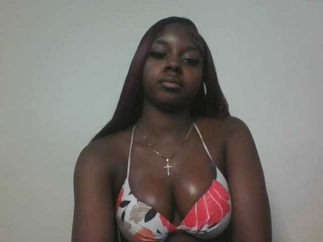 Sexykitten1 webcam