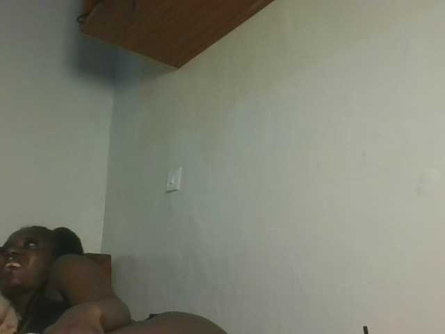 Sexykitten1 live cam on BongaCams