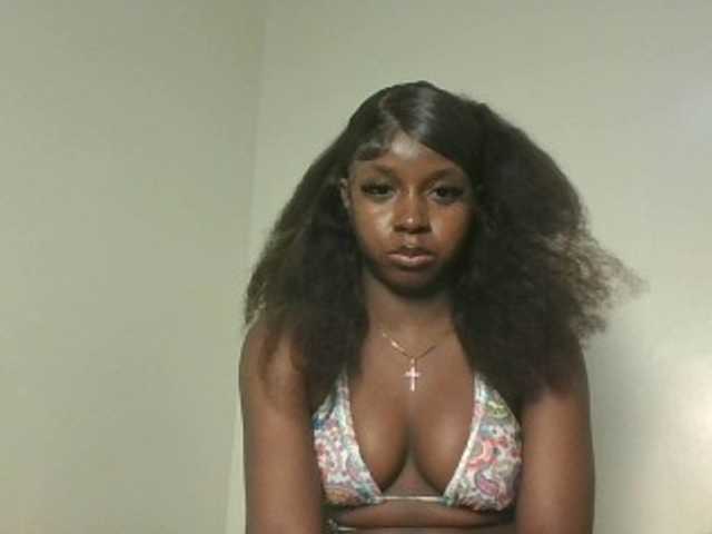 Sexykitten1 live cam on BongaCams