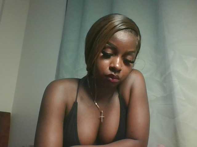 Sexykitten1, live now on BongaCams