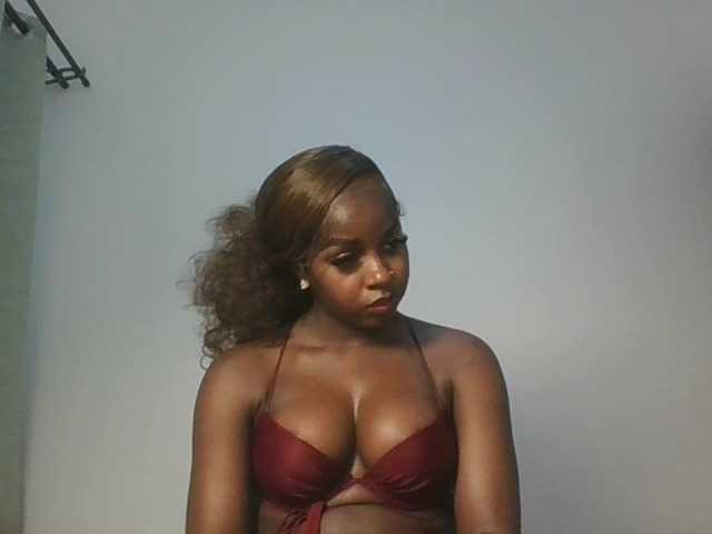 Sexykitten1 live cam on BongaCams