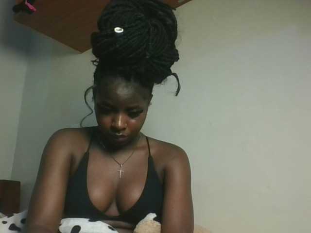 Sexykitten1 live cam on BongaCams