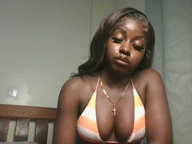 Sexykitten1 live cam on BongaCams