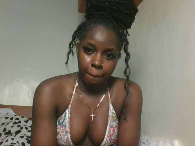 Sexykitten1 live cam on BongaCams