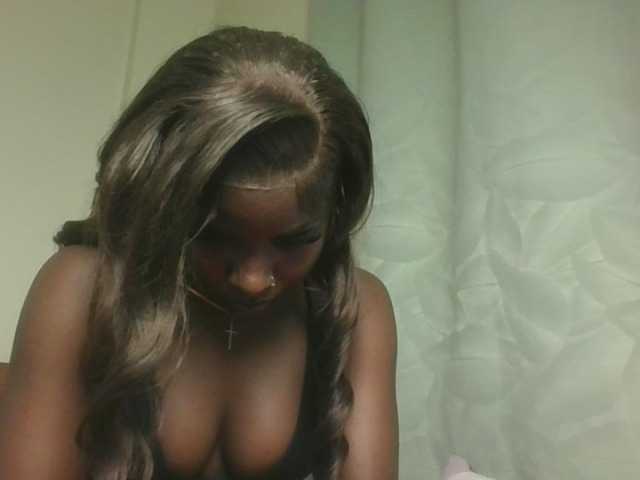 Sexykitten1 live cam on BongaCams