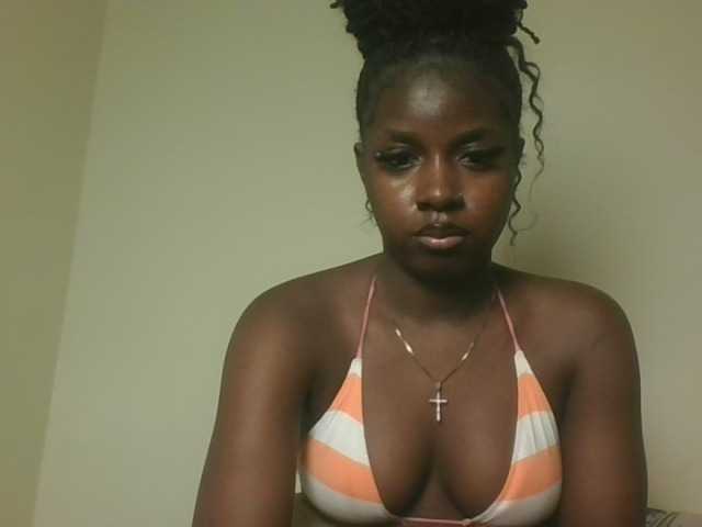 Sexykitten1 live cam on BongaCams