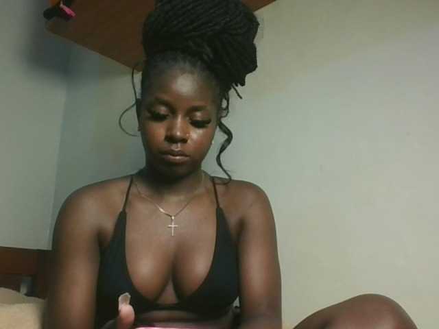 Sexykitten1 live cam on BongaCams