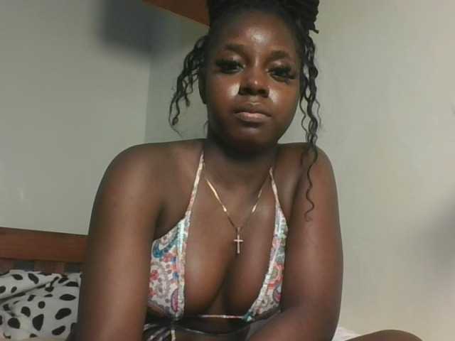 Sexykitten1 webcam