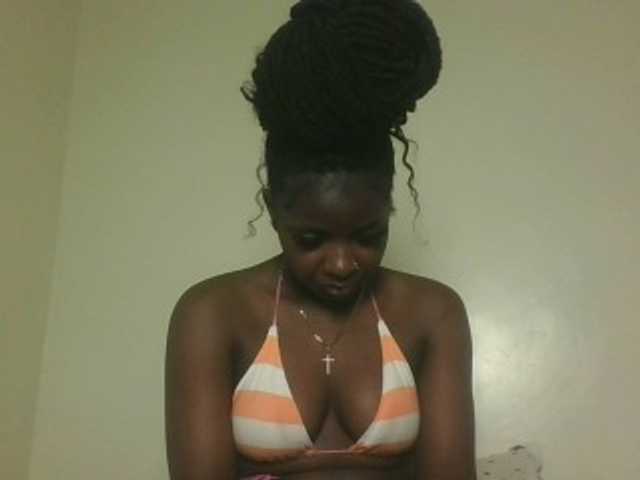 Sexykitten1 live cam on BongaCams