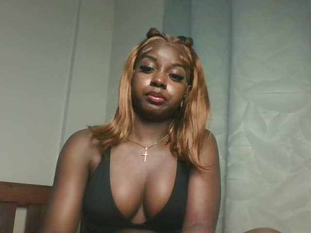 Sexykitten1 live cam on BongaCams