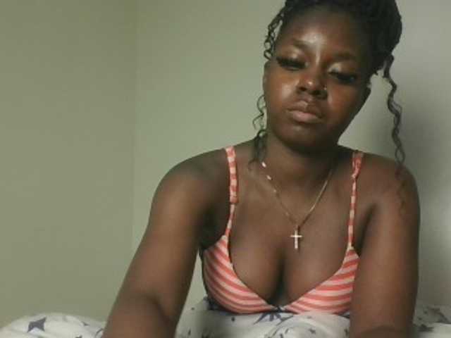 Sexykitten1 live cam on BongaCams