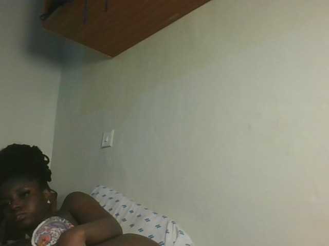Sexykitten1 live cam on BongaCams