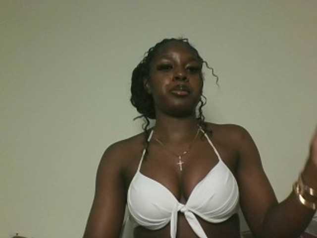 Sexykitten1 live cam on BongaCams