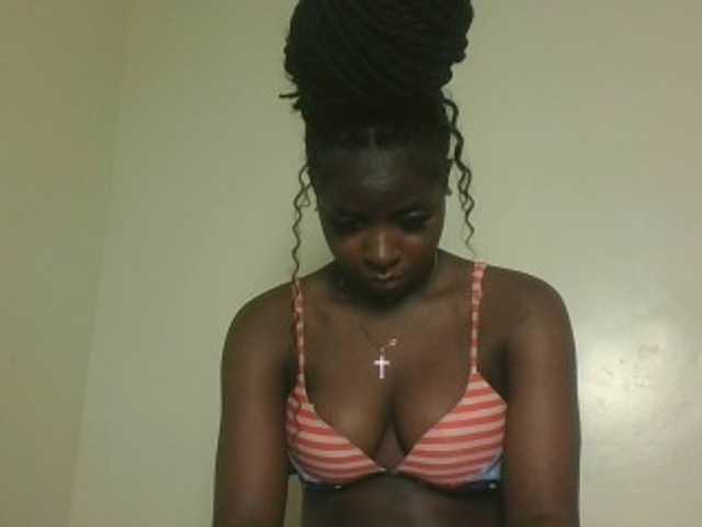 Sexykitten1 live cam on BongaCams
