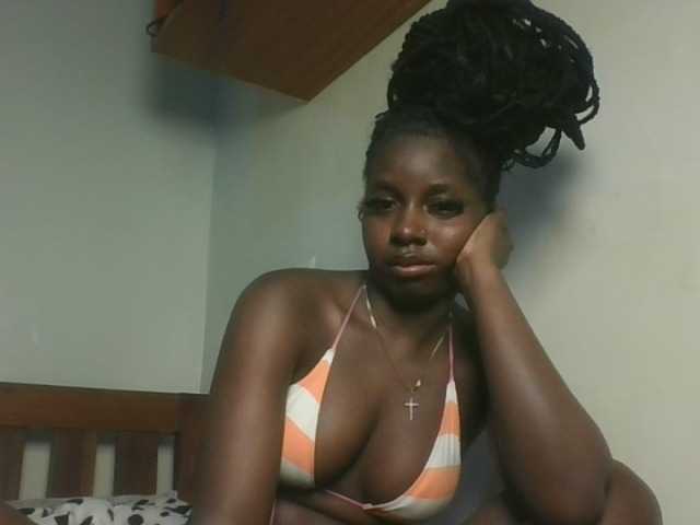 Sexykitten1 live cam on BongaCams