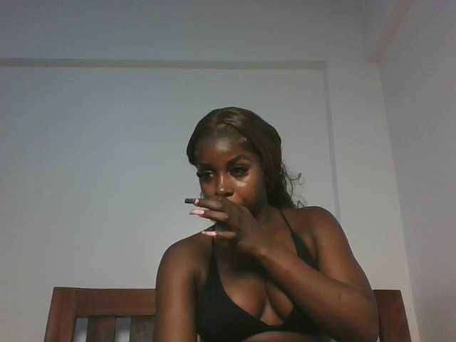 Sexykitten1 live cam on BongaCams
