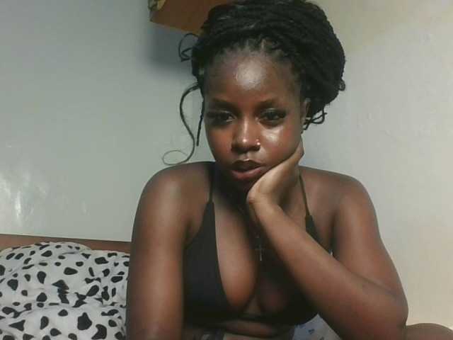 Sexykitten1 live cam on BongaCams