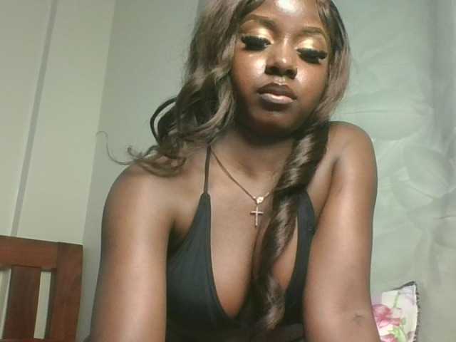 Sexykitten1 live cam on BongaCams