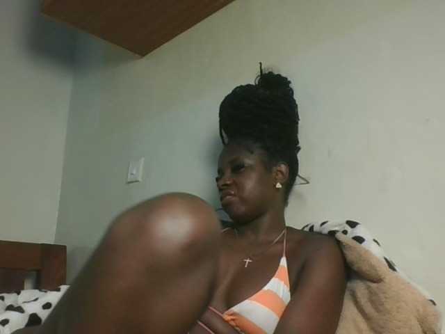 Sexykitten1 live cam on BongaCams