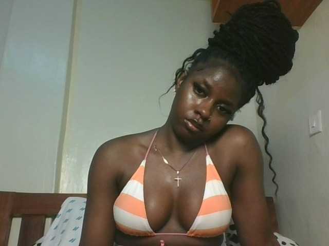Sexykitten1 webcam