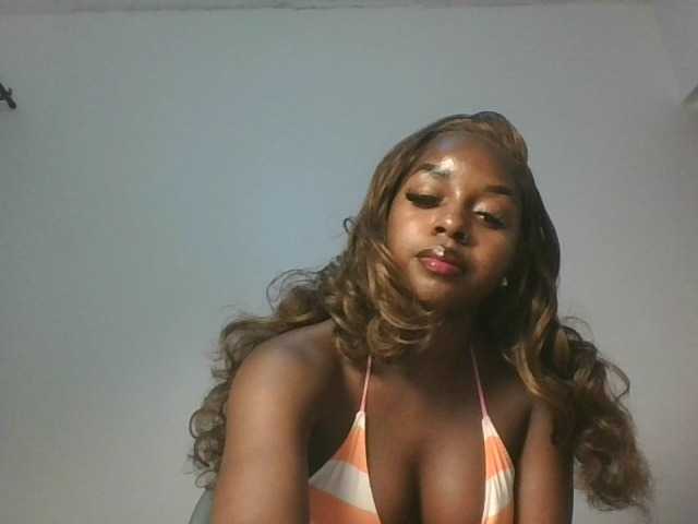 Sexykitten1 live cam on BongaCams