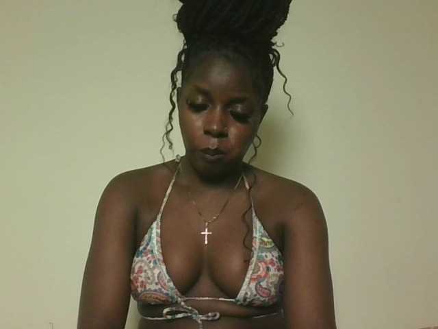 Sexykitten1 live cam on BongaCams